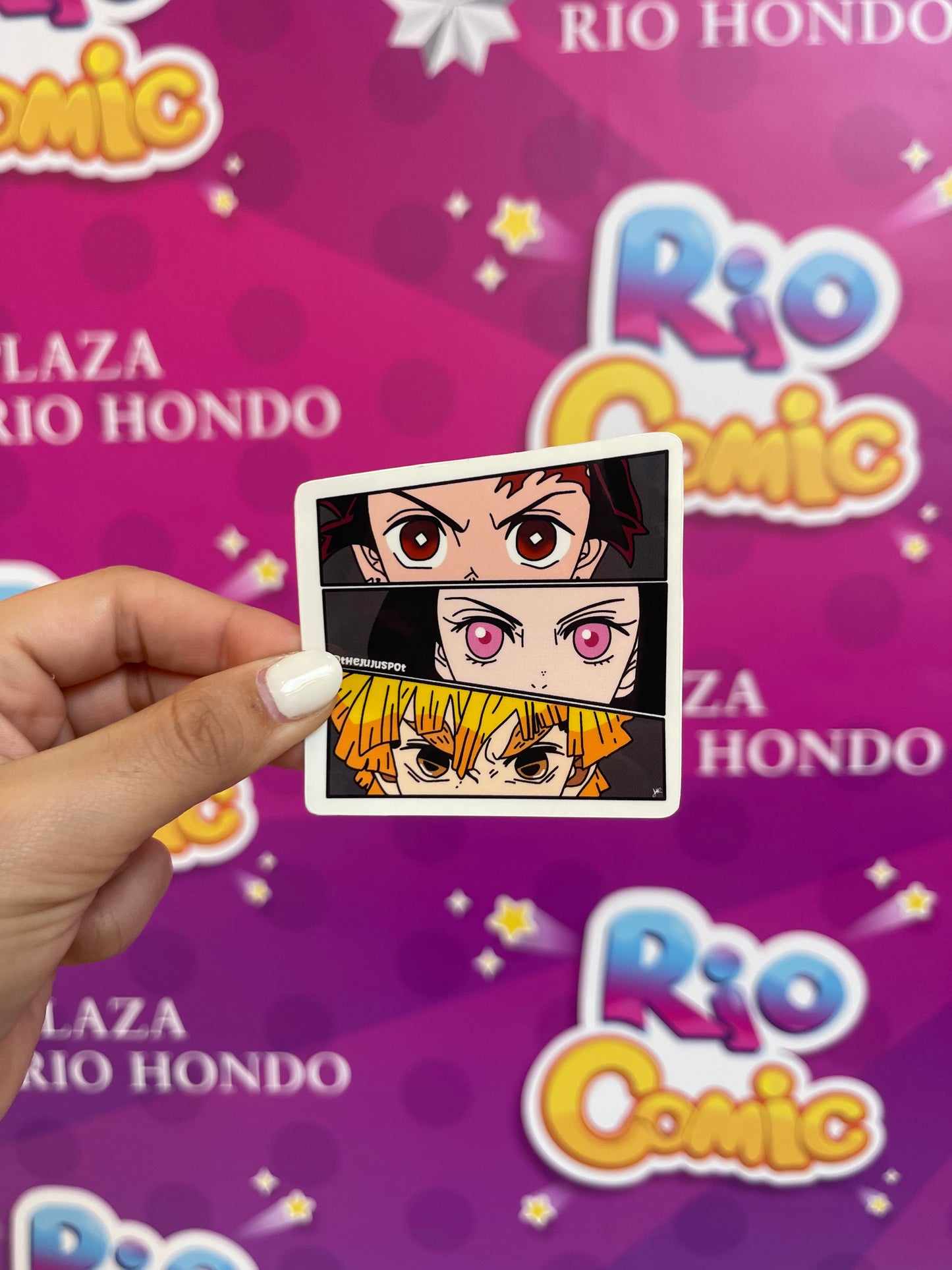 32 - Kimetzu No Yaiba Crew Sticker